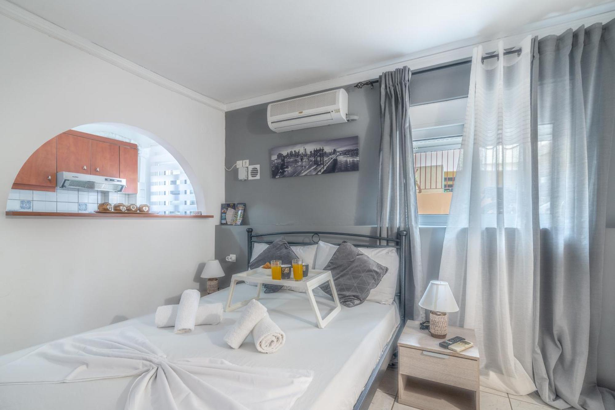 Oasis Studios In The City Centre Candia Esterno foto