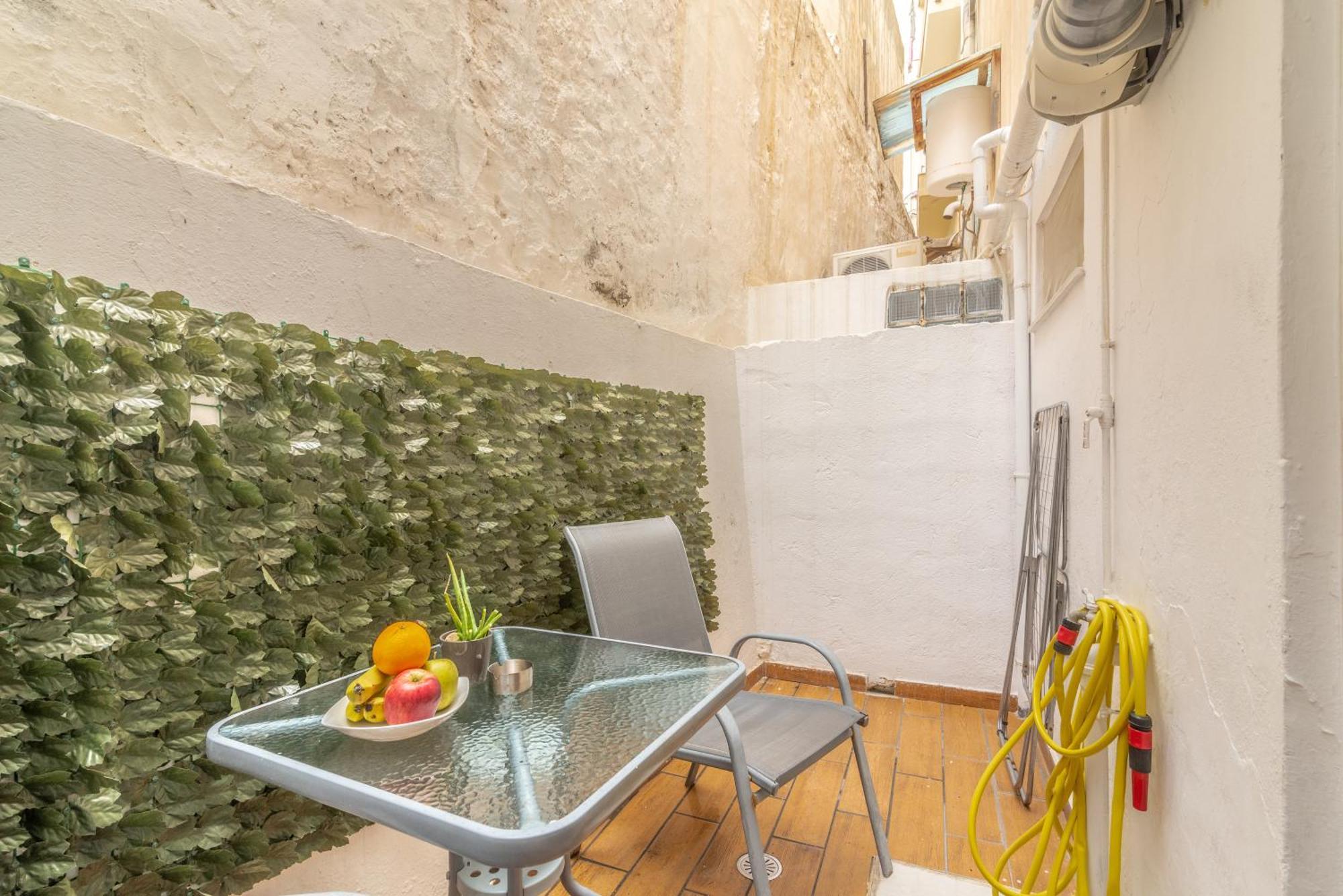 Oasis Studios In The City Centre Candia Esterno foto